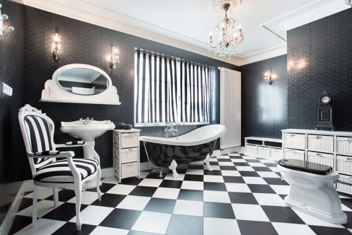 Black And White Modern Bathroom Desiign